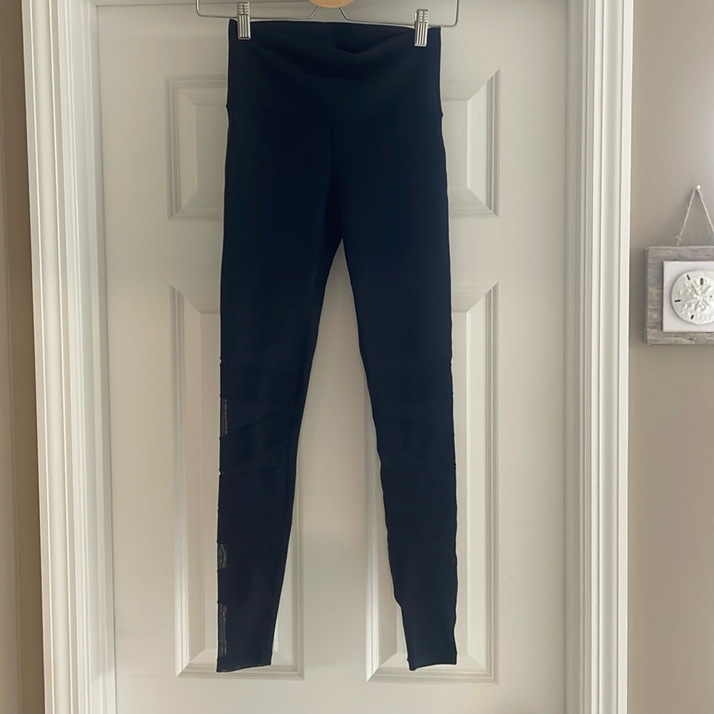 Iviva by Lululemon girl's leggings with sheer cutouts size 12
